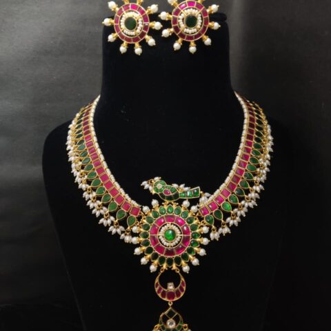 Jadau kundan necklace